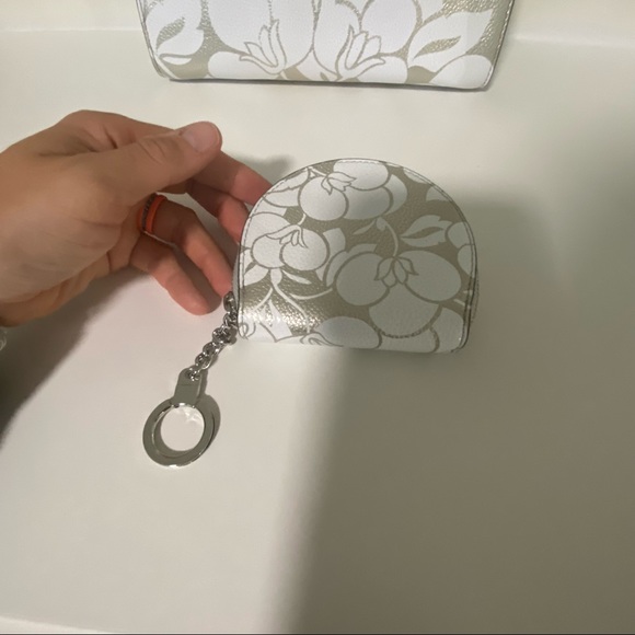 Kate Spade Crossbody - Picture 13 of 15